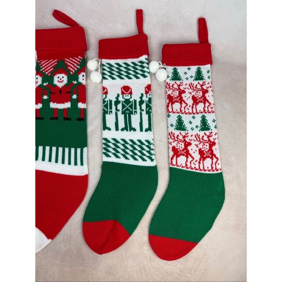 Vintage Knit Stocking Set of 4 Kitschy Patterns 1980s 1990s Christmas - Picture 7 of 8